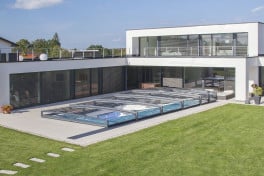 Pool-Überdachung / Poolabdeckung SkyCover® Pure 4.1x8.5m mit optional elektrischem Antrieb und schienenloser Ausführung