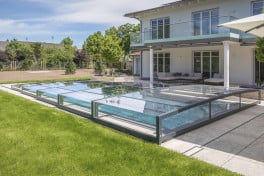 Pool-Überdachung / Poolabdeckung SkyCover® Pure 3.5x6.3m mit optional elektrischem Antrieb und schienenloser Ausführung